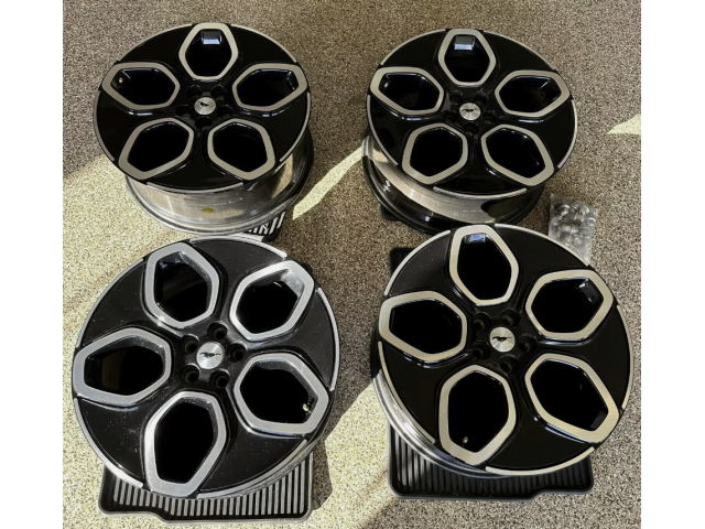 20'' Rims Set